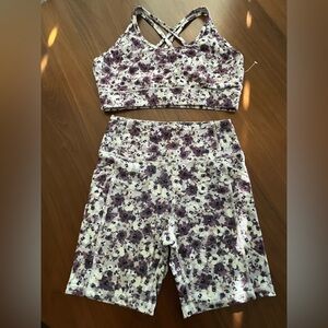 Laundry By Shelli Segal Purple and White Floral Set - Size L